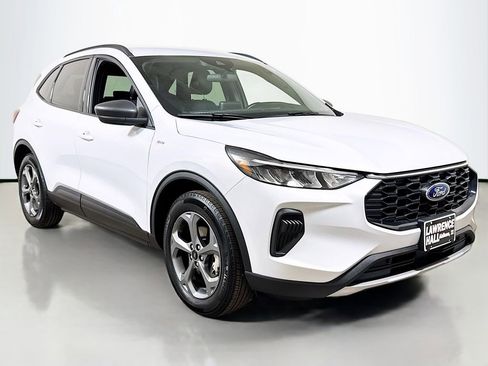 Used 2025 Ford Escape ST-Line image 3