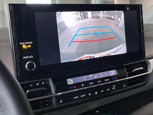 Used 2025 Toyota Sienna XLE w/ XLE Plus Package AWD/4WD image 23