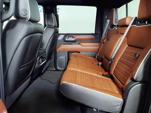 New 2026 GMC Sierra 2500 Denali Ultimate AWD/4WD image 8