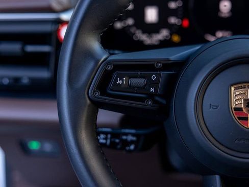Certified 2025 Porsche Macan Electric RWD image 45