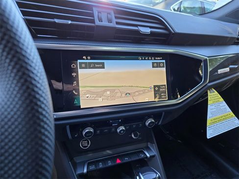 Used 2025 Audi Q3 2.0T Premium Plus image 22