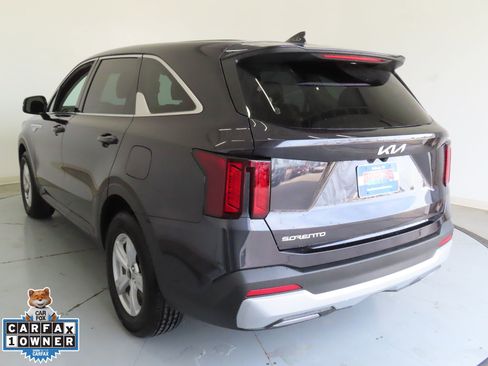Used 2026 Kia Sorento LX image 6