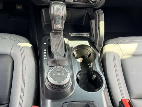 Used 2024 Ford Bronco Big Bend AWD/4WD image 6