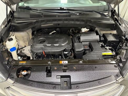 Used 2017 Hyundai Santa Fe Sport AWD/4WD image 23