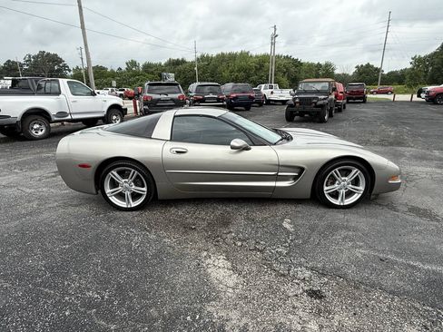 Used 1998 Chevrolet Corvette Coupe w/ Roof Pkg RWD image 6