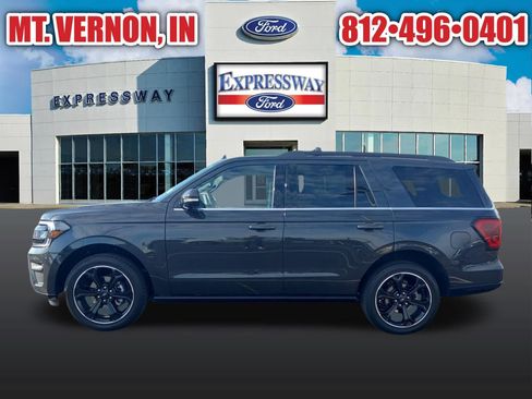 Used 2023 Ford Expedition Limited image 10