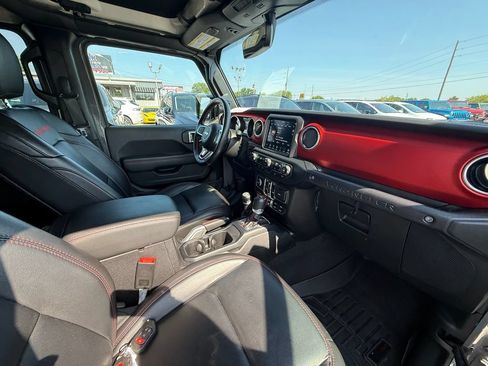 Used 2021 Jeep Wrangler Unlimited Rubicon AWD/4WD image 25