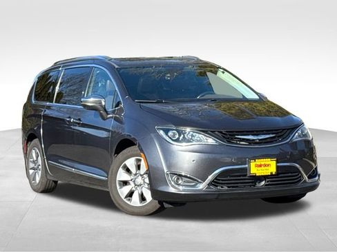 Used 2019 Chrysler Pacifica Limited w/ Advanced Safetytec Group image 1