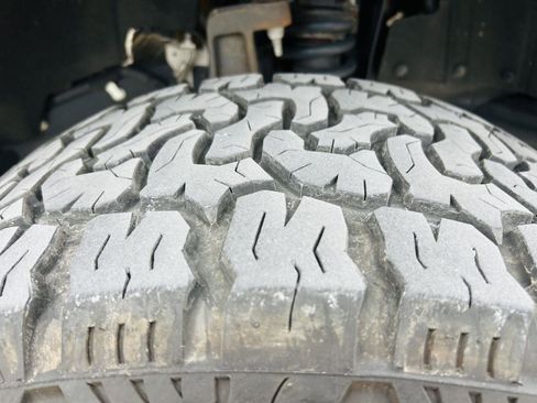 Used 2023 Ford Bronco Badlands image 40