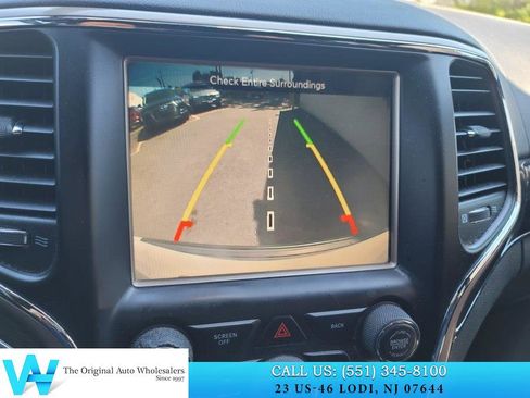 Used 2014 Jeep Grand Cherokee Overland AWD/4WD image 22