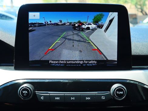 Used 2022 Ford Escape SE image 49