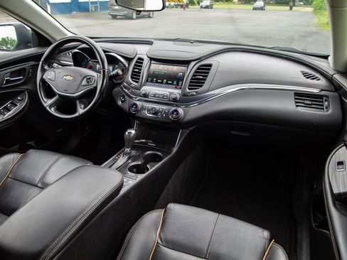 Used 2018 Chevrolet Impala Premier FWD image 29