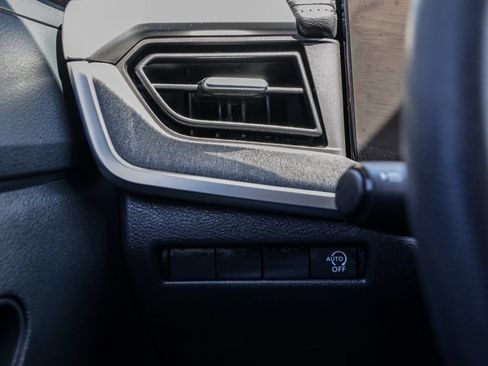 Used 2025 Nissan Kicks SV FWD image 31