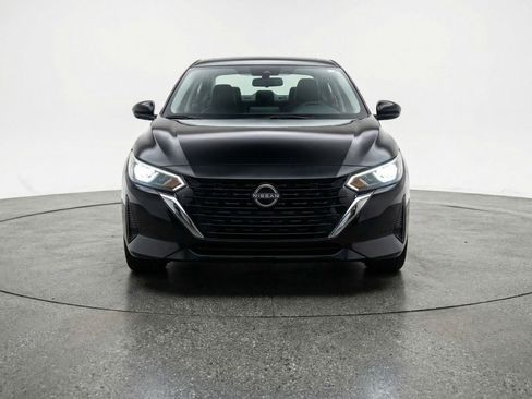 Used 2025 Nissan Sentra SV image 2