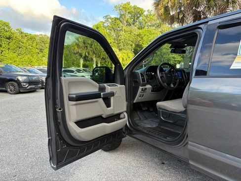 Used 2019 Ford F150 XLT w/ Equipment Group 302A Luxury AWD/4WD image 9