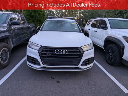 Used 2020 Audi SQ5 Premium Plus w/ Premium Plus Package AWD/4WD image 2
