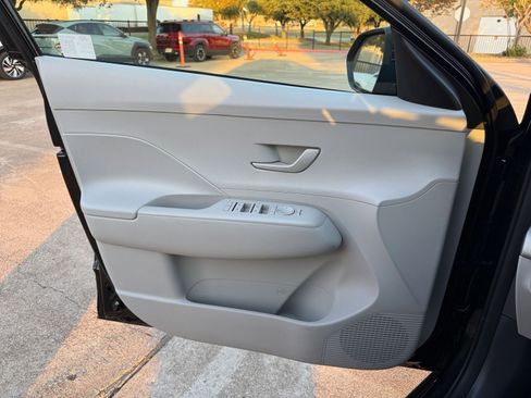 Used 2025 Hyundai Kona SEL image 20