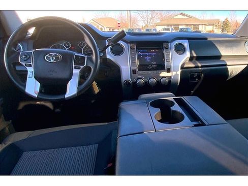 Used 2017 Toyota Tundra SR5 image 17