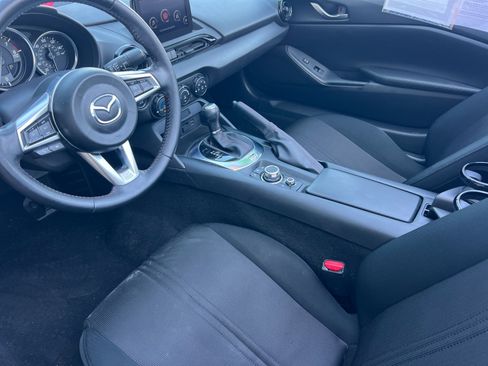 Used 2019 MAZDA MX-5 Miata Sport RWD image 10