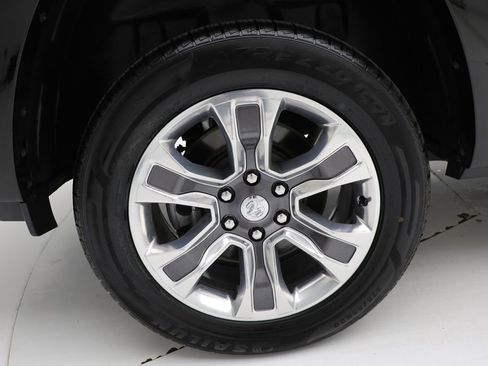 Used 2023 RAM 1500 Limited w/ Body Color Bumper Group AWD/4WD image 13