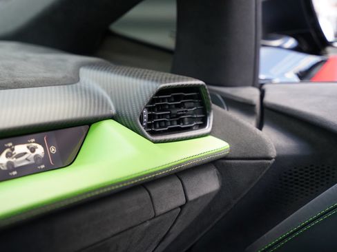 Used 2024 Lamborghini Revuelto AWD/4WD image 23