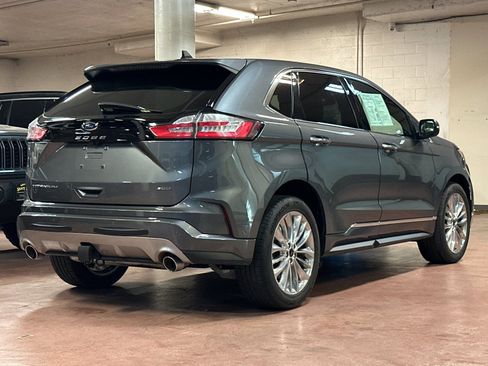 Used 2022 Ford Edge Titanium w/ Equipment Group 301A image 5