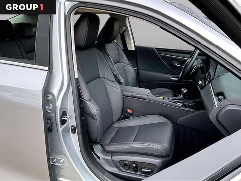 Used 2025 Lexus ES 350 w/ Premium Package FWD image 8
