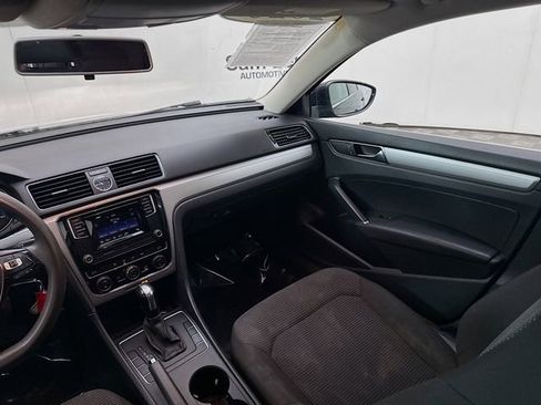 Used 2017 Volkswagen Passat 1.8T S FWD image 21