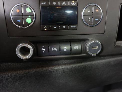 Used 2012 GMC Sierra 2500 SLE w/ SLE Preferred Package image 38