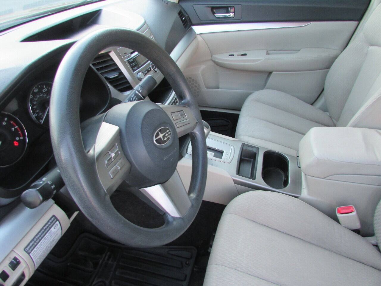 Used 2011 Subaru Legacy 2.5i AWD/4WD image 30