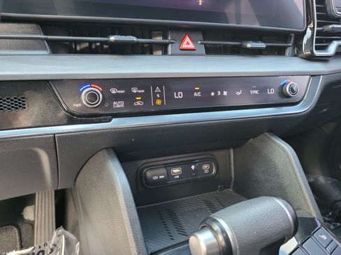 Certified 2023 Kia Sportage X-Line w/ X-Line Premium Package AWD/4WD image 16