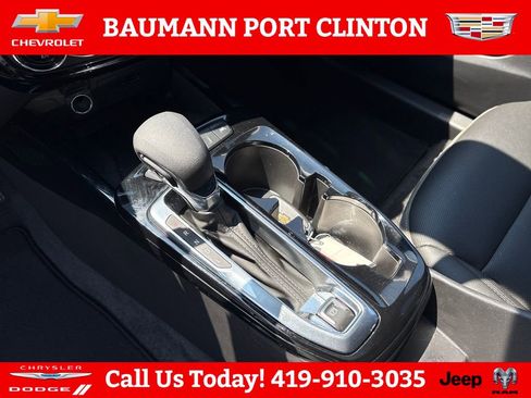 Used 2025 Chevrolet Trax ACTIV w/ Sunroof Package FWD image 25