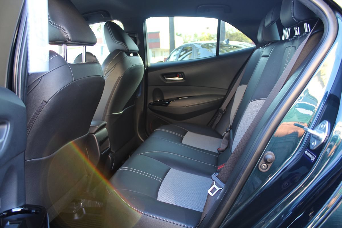 Used 2019 Toyota Corolla XSE FWD image 37