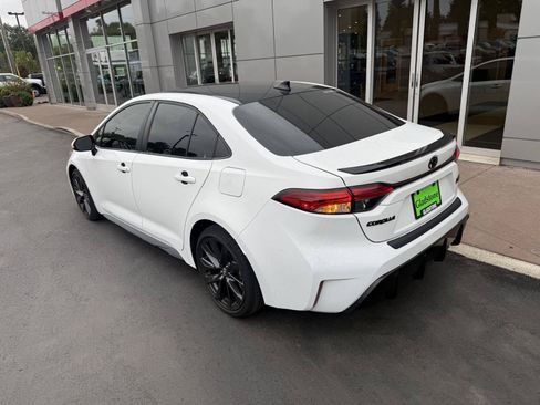 Used 2024 Toyota Corolla XSE FWD image 3