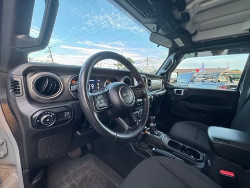 Used 2023 Jeep Wrangler 4WD High Altitude image 30