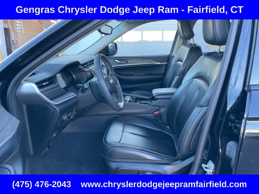 Used 2023 Jeep Grand Cherokee L Limited AWD/4WD image 56