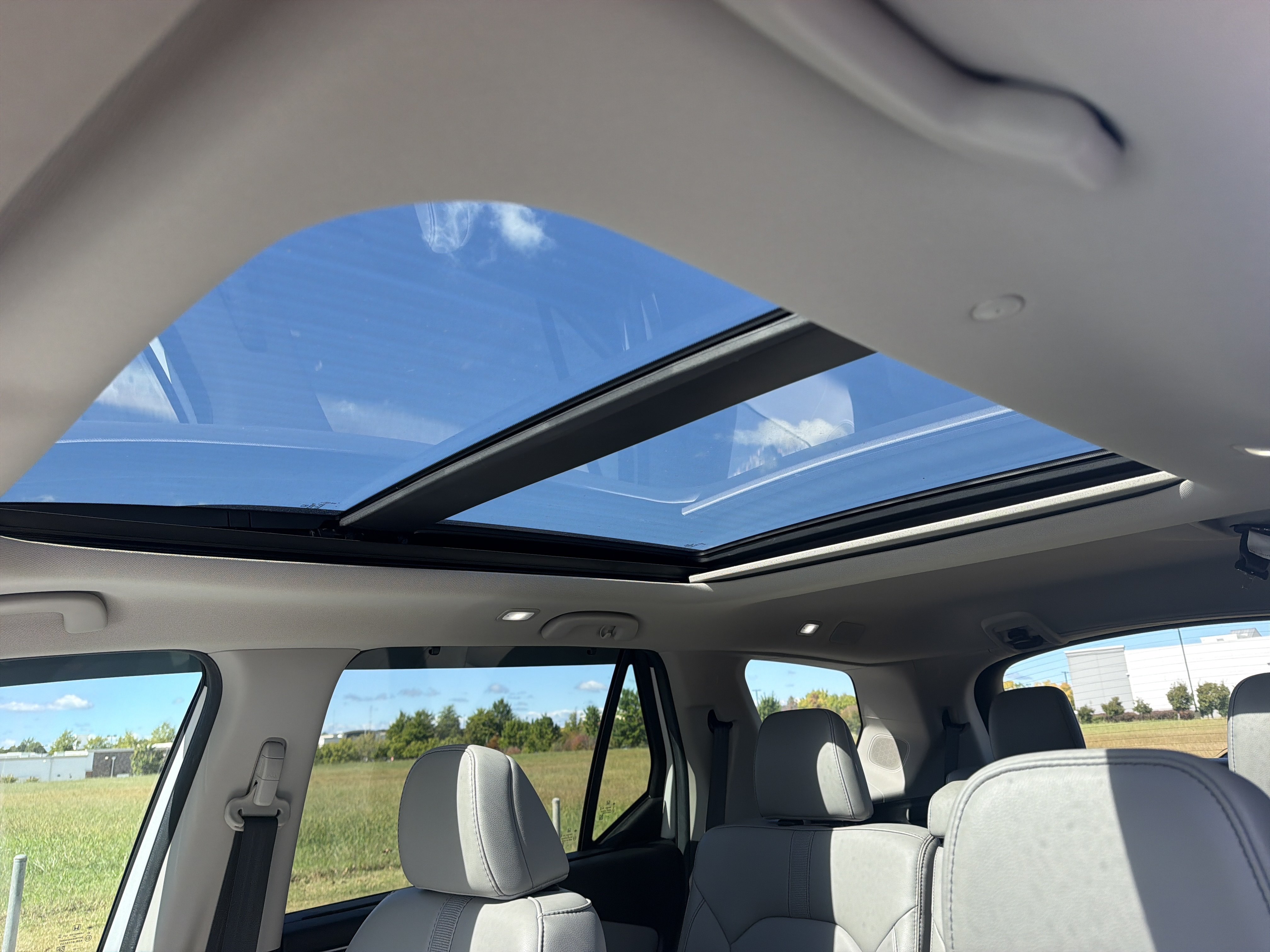 Certified 2025 Honda Pilot Touring image 11