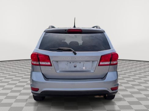 Used 2017 Dodge Journey SXT FWD image 4