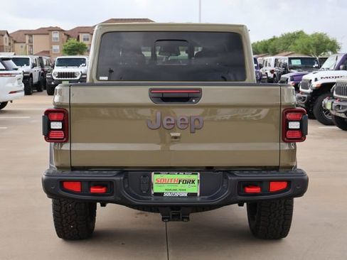 New 2026 Jeep Gladiator Rubicon w/ Safety Group AWD/4WD image 5