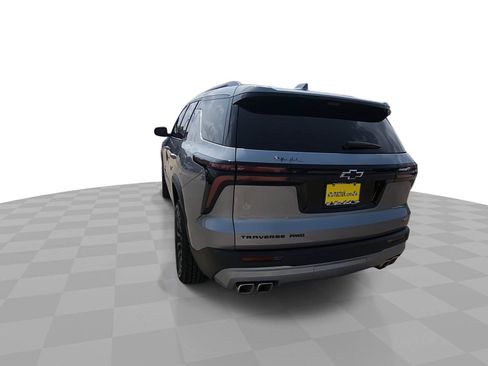 Used 2026 Chevrolet Traverse Z71 w/ Driver Confidence Package AWD/4WD image 7