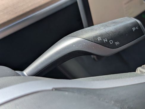 Used 2023 Tesla Model Y Long Range AWD/4WD image 26