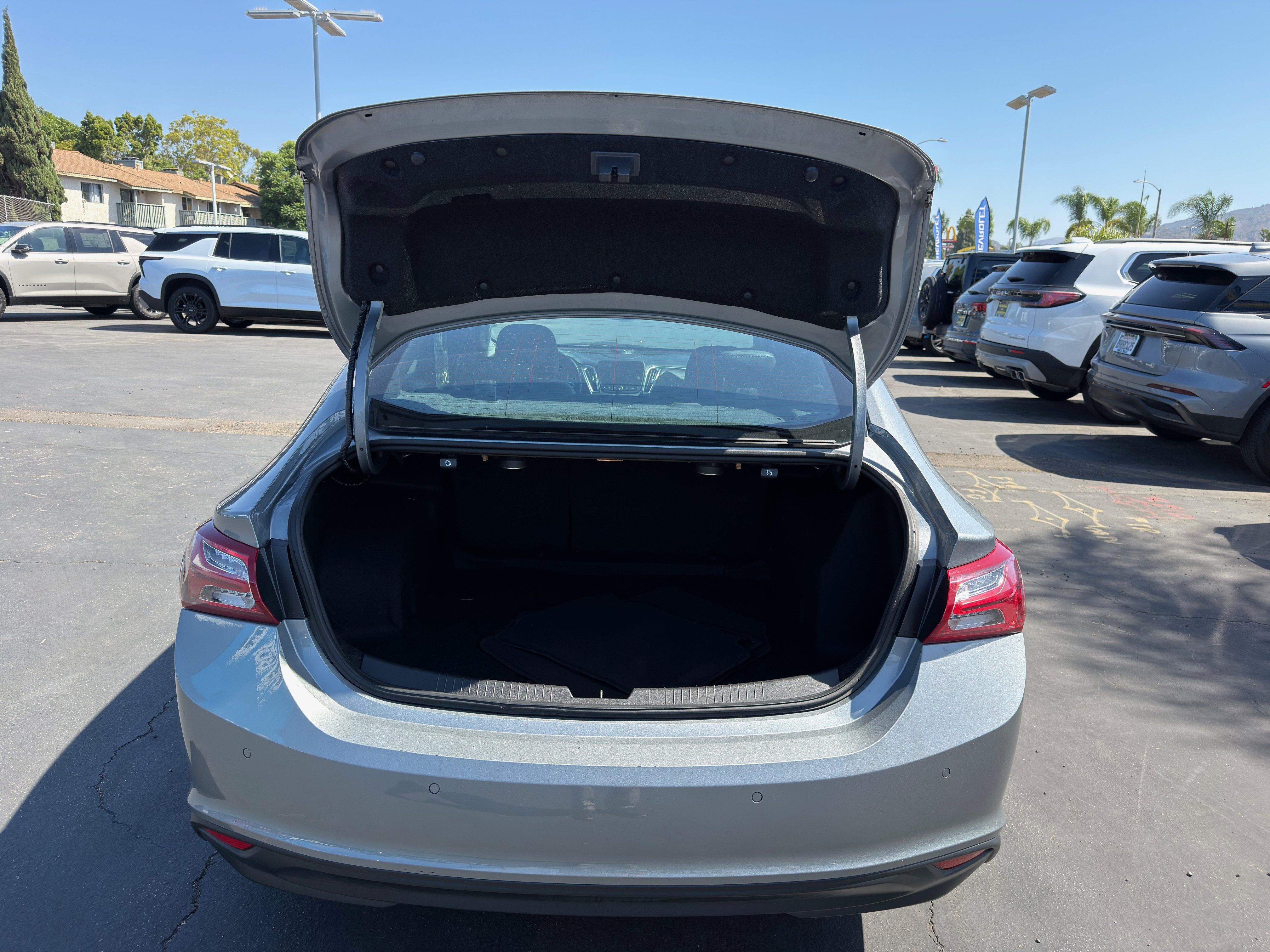 Used 2024 Chevrolet Malibu LT FWD image 14