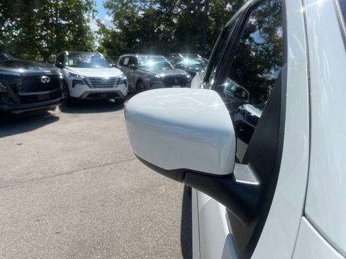 Certified 2026 Nissan Frontier SV w/ All-Weather Content Package AWD/4WD image 39