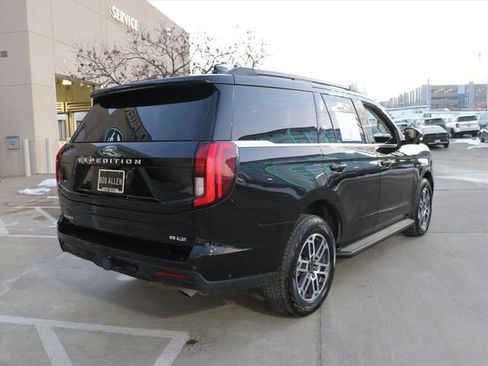 Used 2025 Ford Expedition Active image 5
