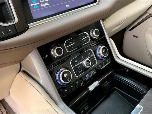 Used 2021 GMC Yukon Denali w/ Denali Ultimate Package image 19