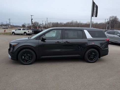 New 2026 Kia Carnival image 4