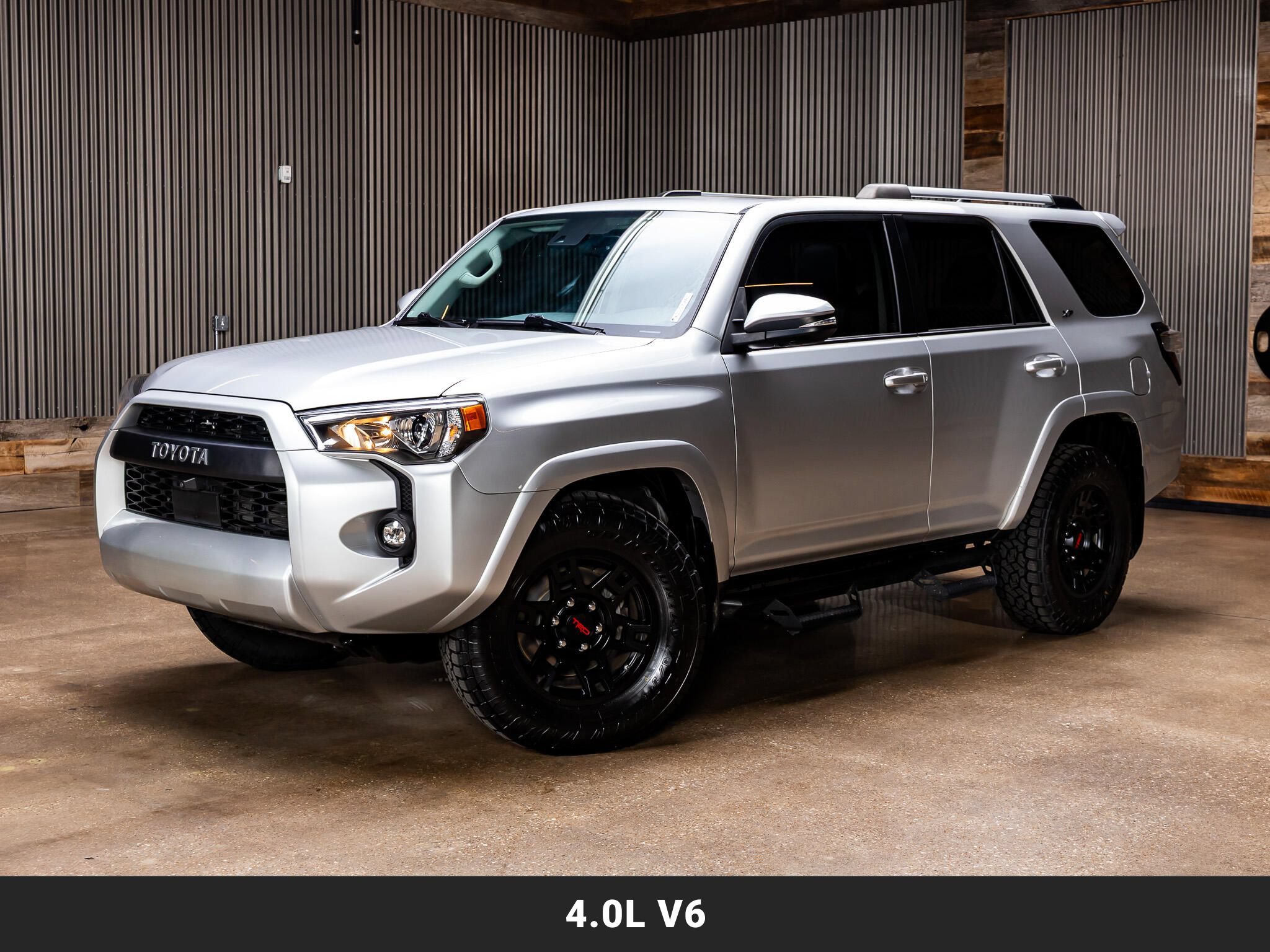 Used 2022 Toyota 4Runner SR5 Premium w/ Moonroof Package RWD image 4