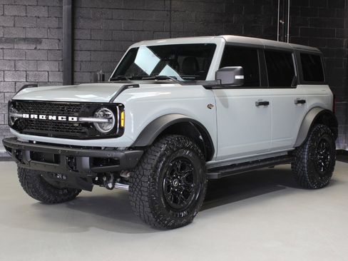 Used 2022 Ford Bronco Wildtrak image 4