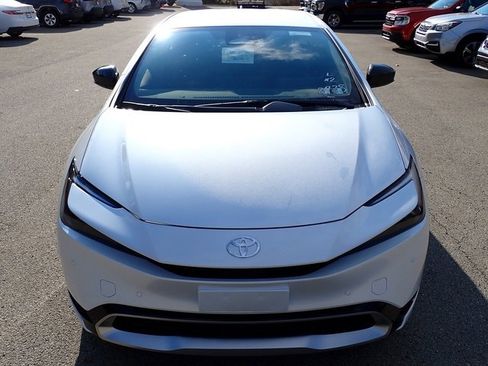 New 2026 Toyota Prius Plug-In Hybrid image 9