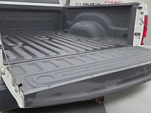 Used 2017 RAM 2500 Tradesman w/ Popular Equipment Group image 9